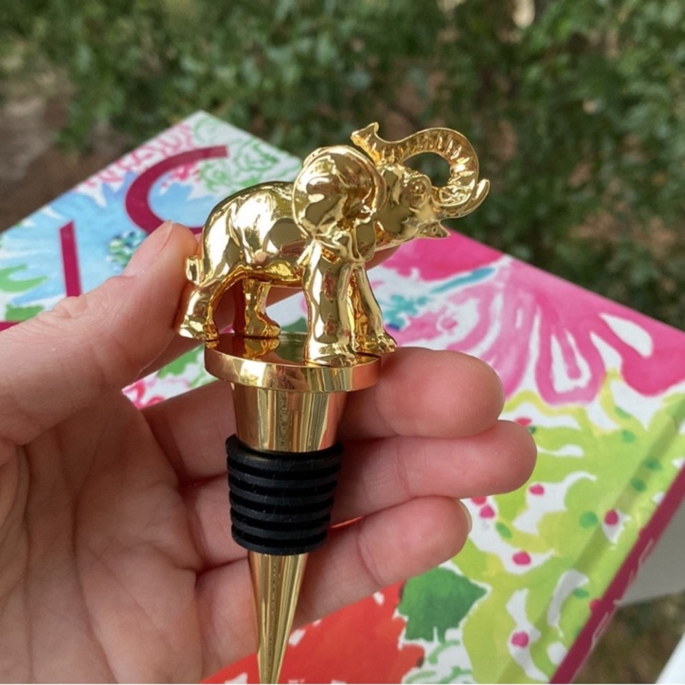 EUC Lilly Pulitzer Elephant Bottle Stopper GWP Critter Bottle Stopper